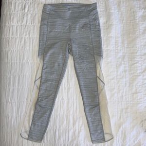 Athleta Grey Leggings with Mesh Side Panels and Pockets Size Small